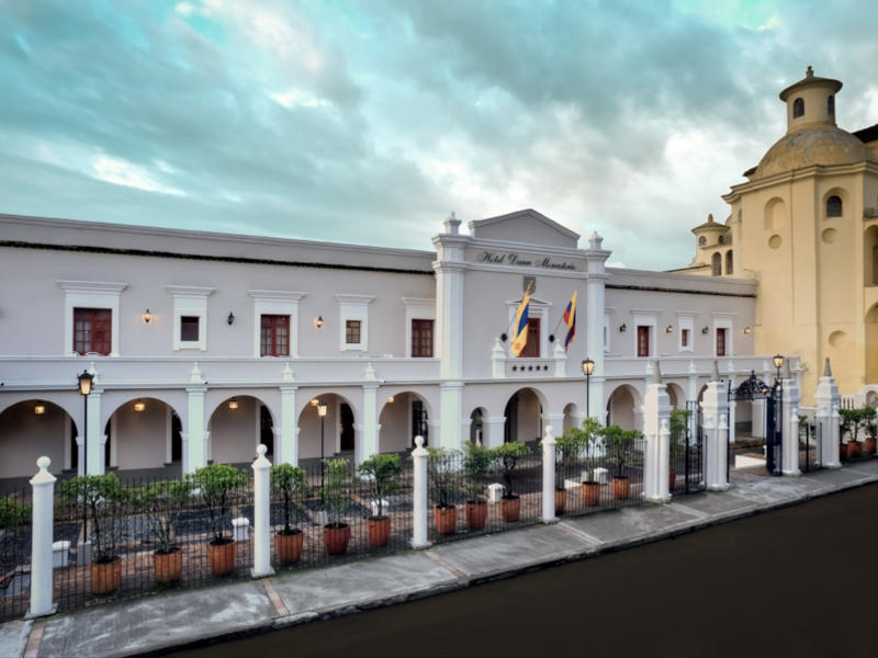 Hotel Dann Monasterio